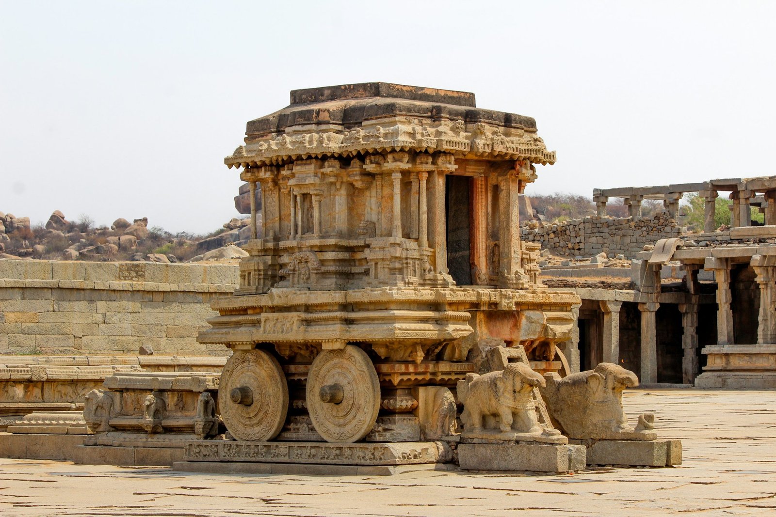 hampi cover, tourist places in karnataka, Historical Places In Karnataka