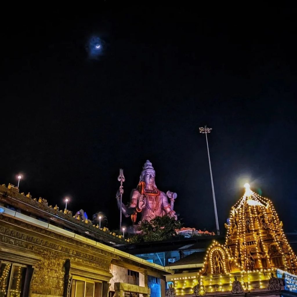 Famous Places in Karnataka Load Shiva