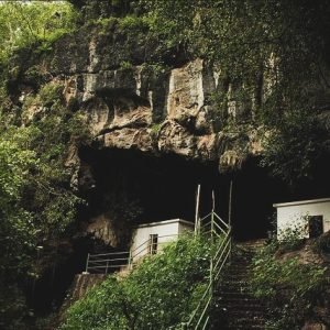 kavala caves dandeli trekking